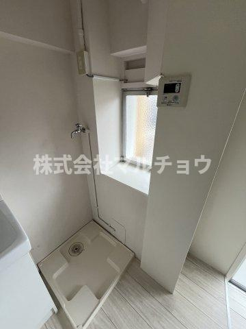 ヴィラナリー田辺の洗面所|広い洗面スペース