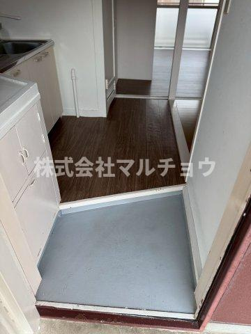 ヴィラナリー田辺の玄関|収納もある玄関です