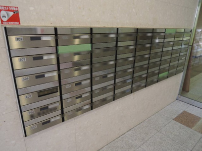 【その他共用部分】 | パティオ金沢南 | 集合ポスト
郵便物はこちらからお取りください。