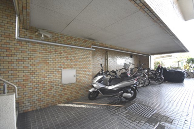 【その他共用部分】 | ライオンズプラザ山下公園 | バイクをお持ちの方も安心です。