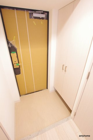エスリード難波THE FIRST　仲介手数料無料の玄関