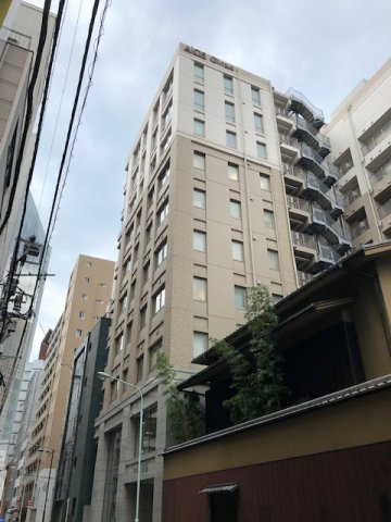 アイオス銀座の外観