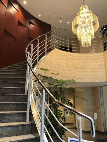 アイオス銀座のロビー