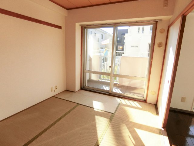 コスモ東金の和室