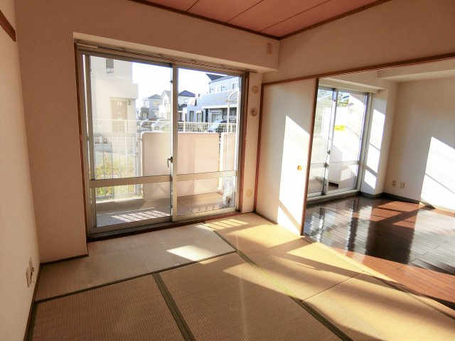 コスモ東金の和室