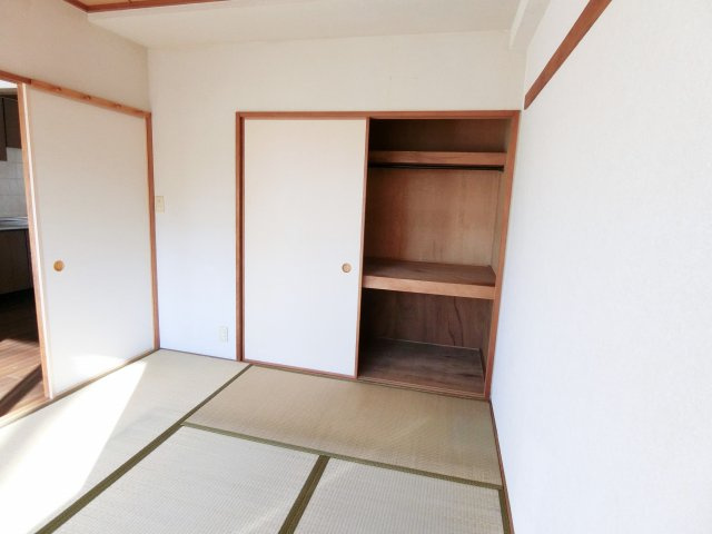 コスモ東金の和室