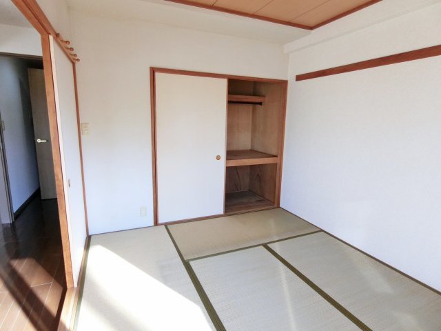 コスモ東金の和室