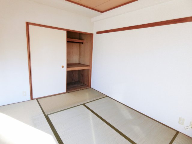 コスモ東金の和室