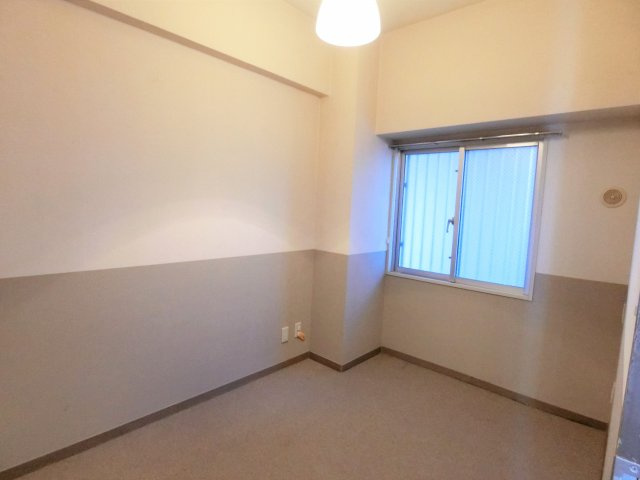 コスモ東金の洋室