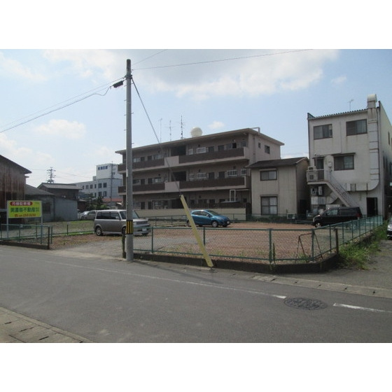 の駐車場の外観