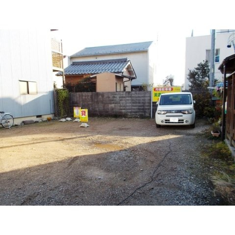 岐阜市田端町の駐車場