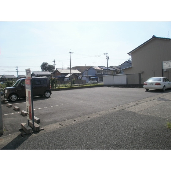 六条福寿町駐車場