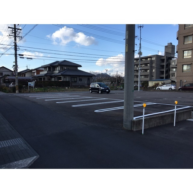 岐阜市長良井田の駐車場の駐車場