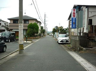 【前面道路含む現地写真】