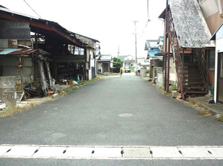 【前面道路含む現地写真】