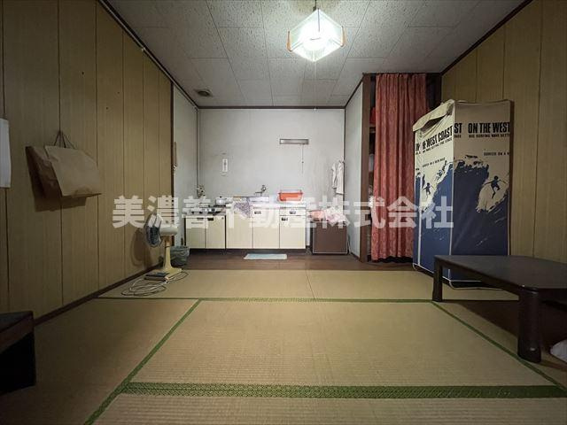 ５４２５８　岐阜市鏡島西倉庫の和室