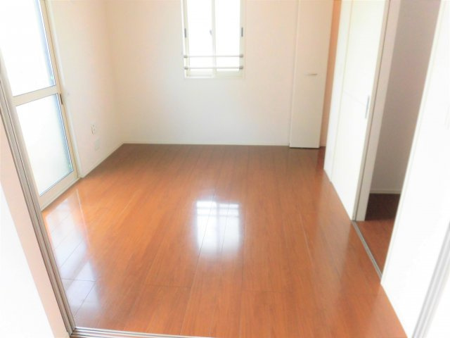 フォーラムワーゴⅤの洋室