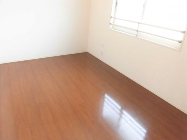 フォーラムワーゴⅤの洋室