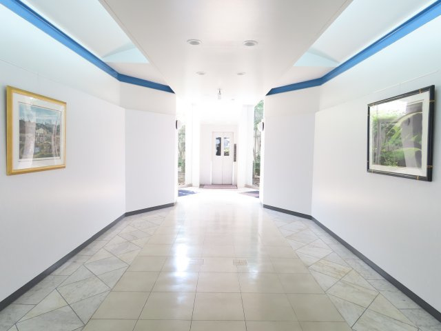 テレーズ神崎川のエントランス