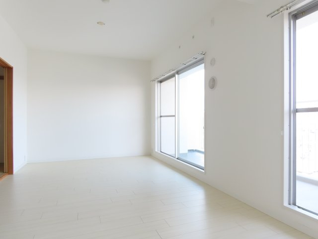 テレーズ神崎川の居間・リビング