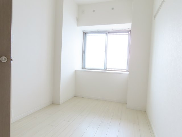 テレーズ神崎川の洋室