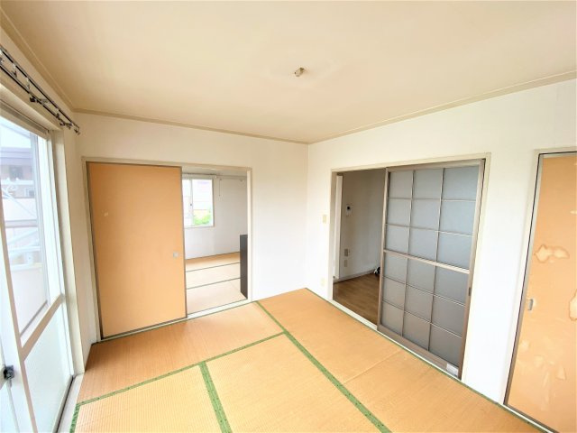 コーポまるもDの和室