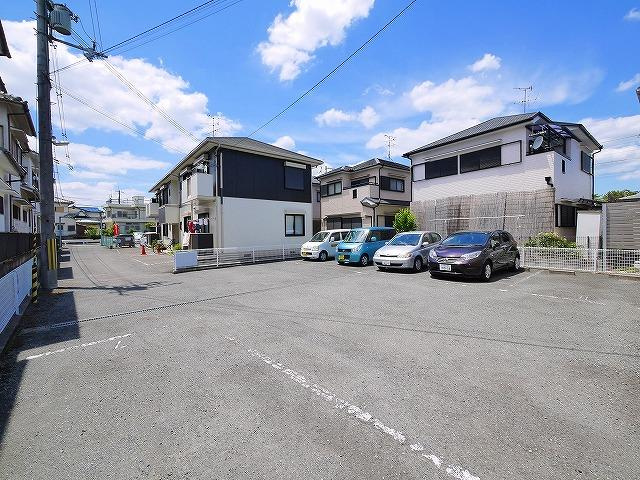 ポポロハイムの駐車場|駐車場に車を止められます
