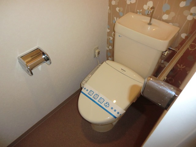 大阪市西淀川区御幣島３丁目の賃貸マンションのトイレ