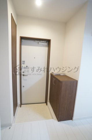 AILE宝塚Ⅲ（エールタカラヅカ３）の玄関