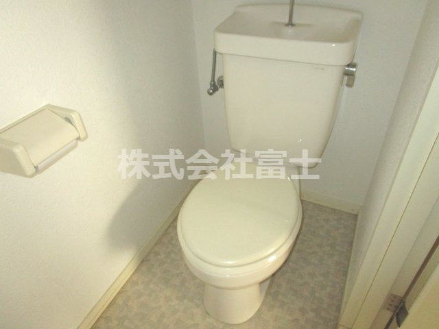 平野町アパートのトイレ
