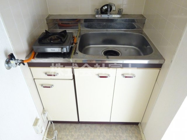 平野町アパートのキッチン