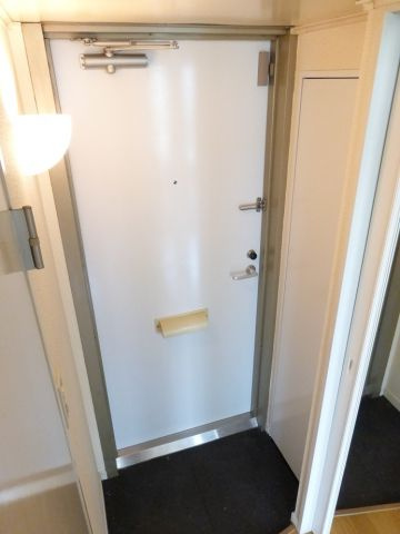 レオパレスＮ．Ｋの玄関