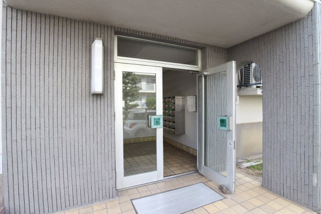 リバーサイドハイツのエントランス