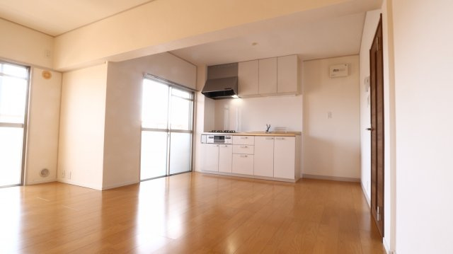 西本マンションの居間・リビング