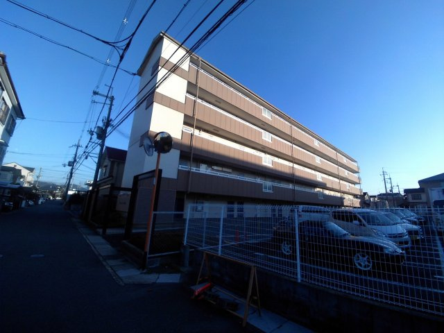 宇治市小倉町春日森の賃貸マンションの外観|ルミエール春日森の外観です