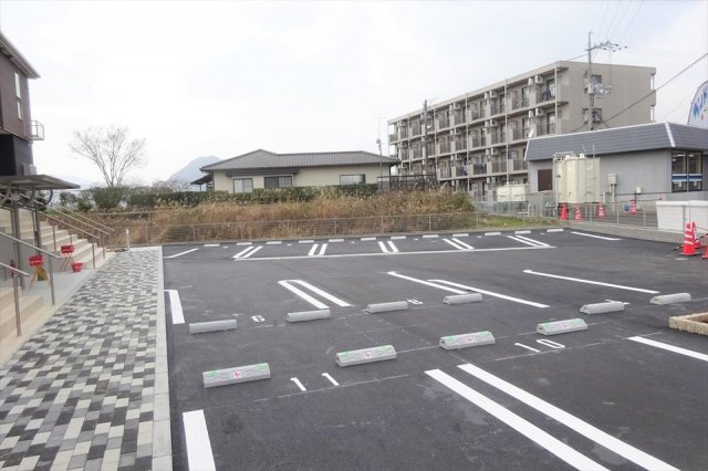 Ｒｉｖｅｒｓｉｄｅ　Ａの駐車場