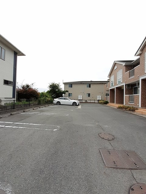 アヴァンメールの駐車場