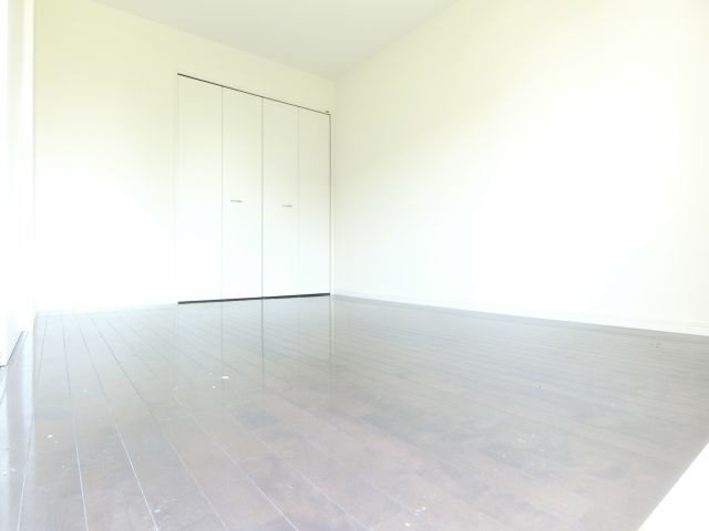 リースランド泉ヶ丘の洋室