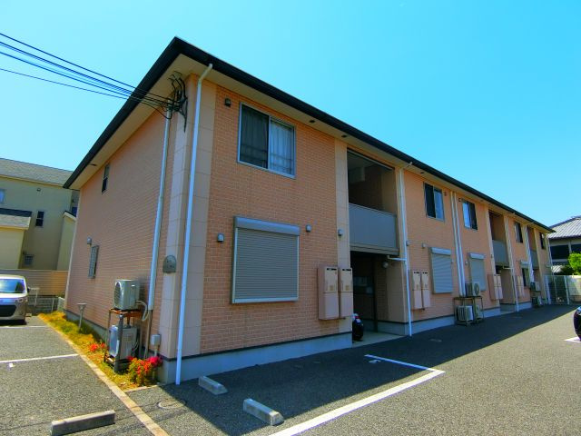 リースランド泉ヶ丘の外観