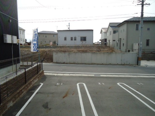 ひかりハウスの駐車場