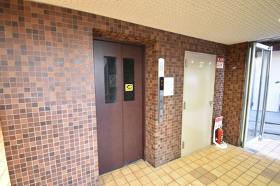 【その他共用部分】 | 【広々としたルーフテラス（43.05平米）付き♪】インペリアル千里丘 | エレベーターです。
