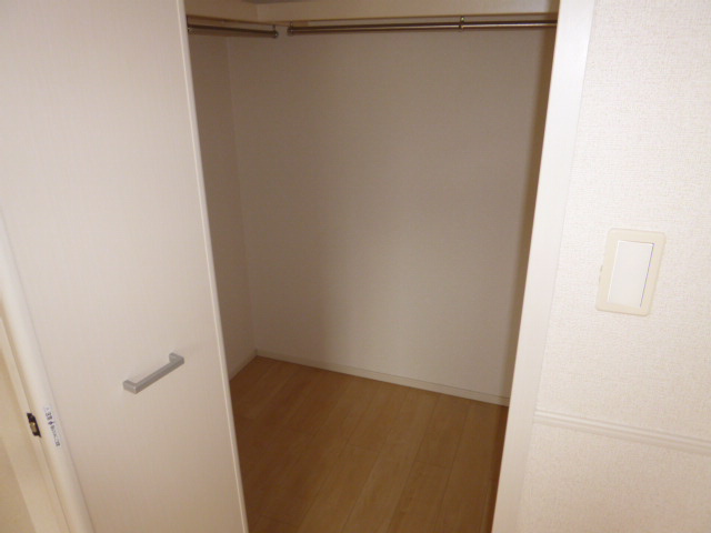 エアリーこまちのその他|ペットくぐり戸