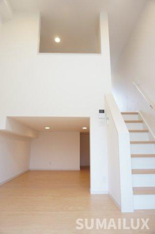 熊本市中央区出水３丁目のアパートの居間・リビング