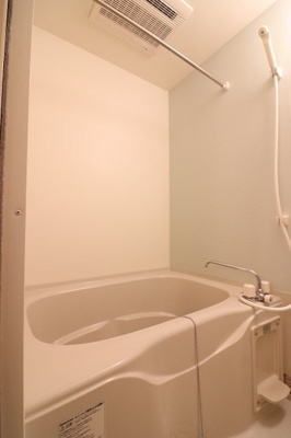 【浴室】 | ライン・テラ | コンパクトで使いやすいお風呂です