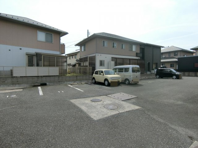 コーポ・幸の駐車場