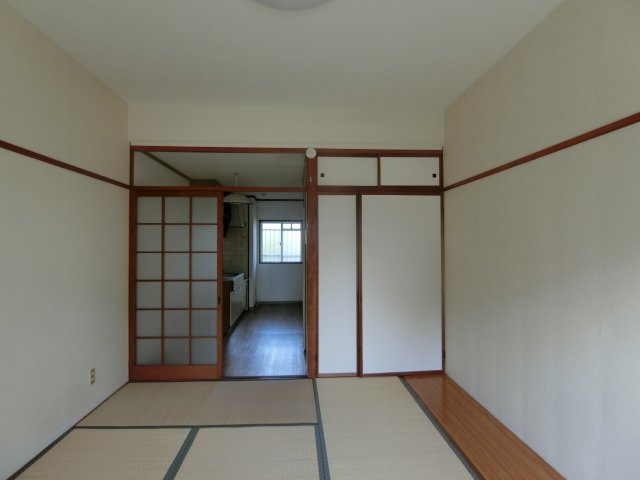 コーポ・幸の和室