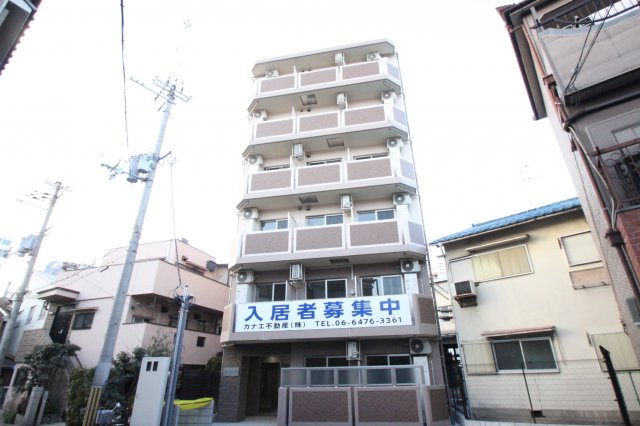 ヴェルドミール小阪の外観