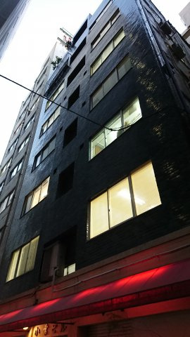 小菅ビルの外観