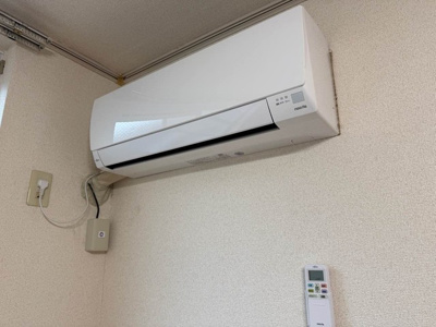 【設備】 | エステートアイⅤ | 暑い夏や寒い冬に大活躍のエアコン付きです☆冷暖房完備で1年中快適に過ごせます♪