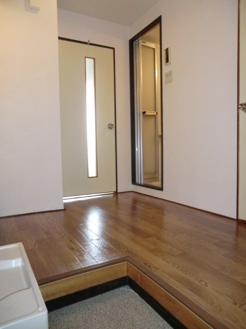 大阪市淀川区塚本３丁目の賃貸マンションの玄関